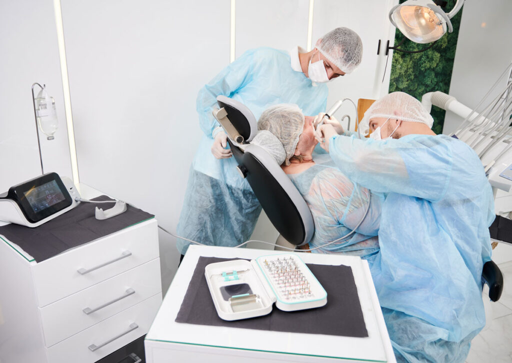 Recuperarea Dupa Implant Dentar